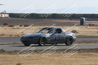 media/Nov-17-2024-CalClub SCCA (Sun) [[5252d9c58e]]/Around the Pits/